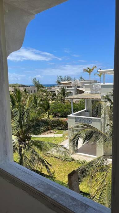 White Villa - Paparemo Beach Watamu Bagian luar foto